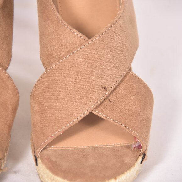 Apt. 9 Women's Wedge Tan Sandals Size 6 - Picture 4 of 10